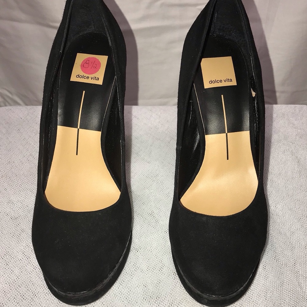 NWT- Dolce Vita black suede round toe pumps